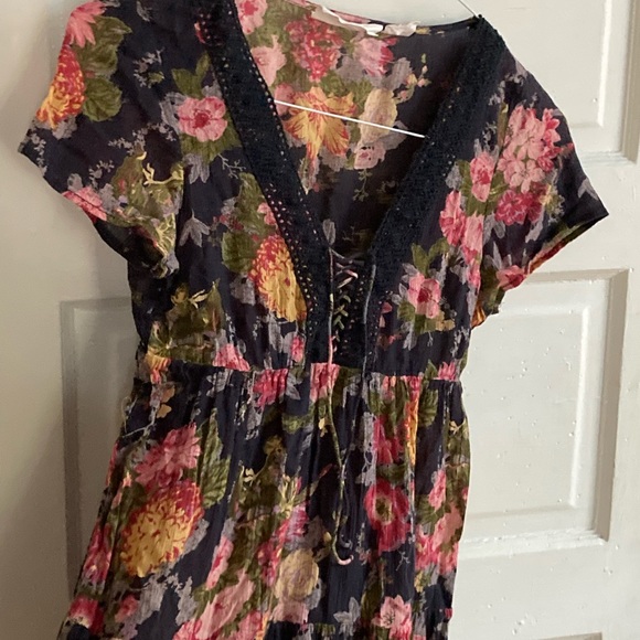 H&M Empress Dress // Floral Lace-Up Dress - Picture 6 of 10